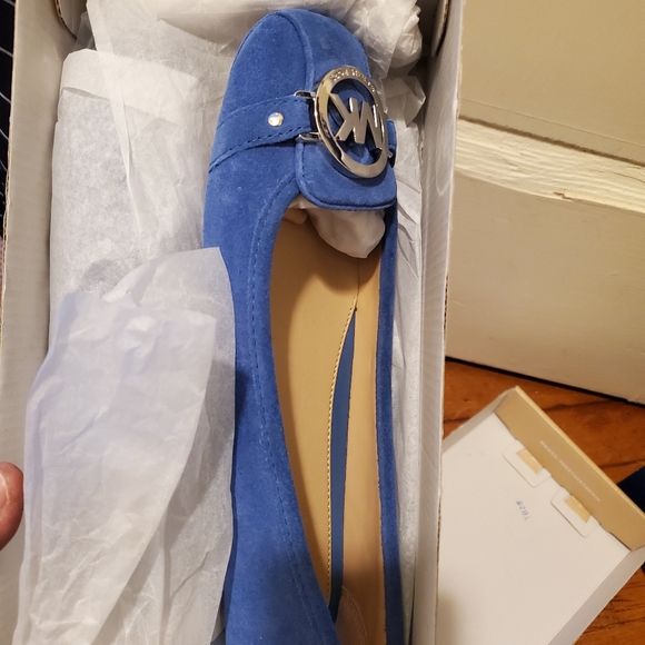 Michael Kors Shoes - Picture 1 of 1